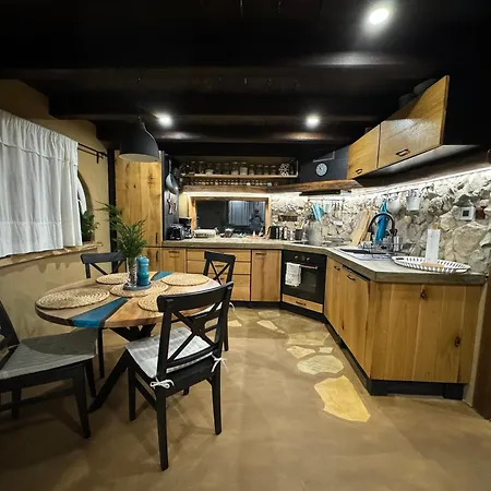 Hobiti Domcek בית נופש *